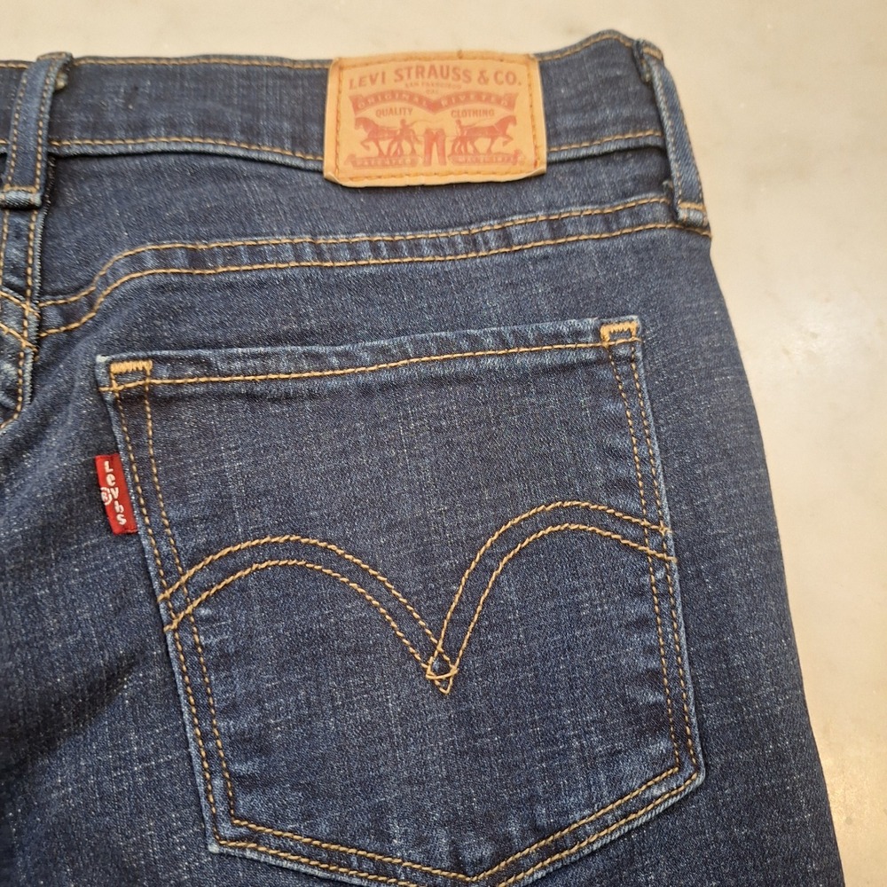 Levi Classic Bootcut Jeans Women 6 Dark Wash Stretch Denim WaterLess Western